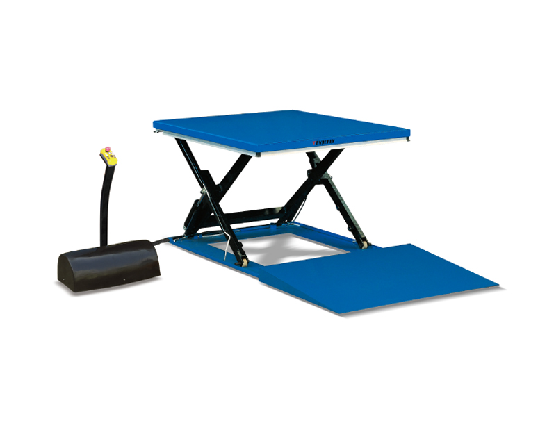 超低型电动升降平台